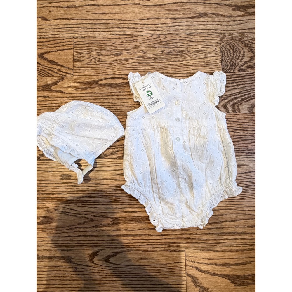 NWT Hope and Henry White Embroidered Cotton Romper and Matching Bonnet Set 6-12M